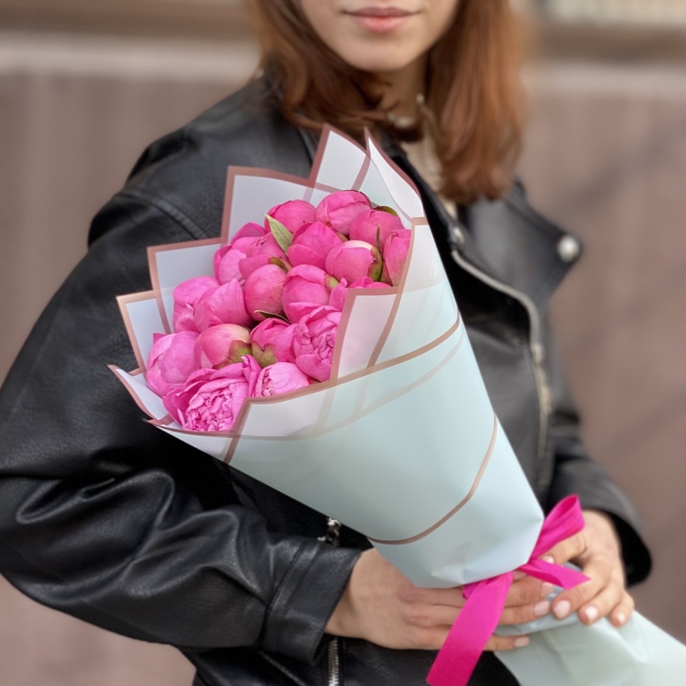 19 розовых пионов Флеминг